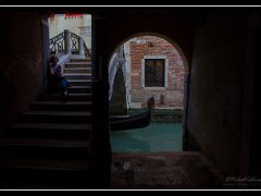 gondola alley : venice